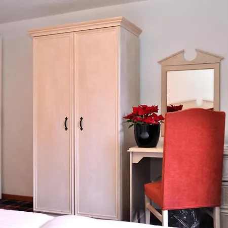 De La Paix シャンペリー