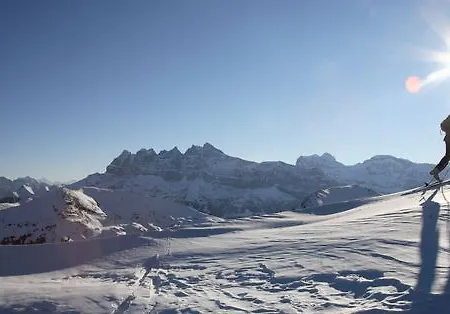 De La Paix ホテル 3*