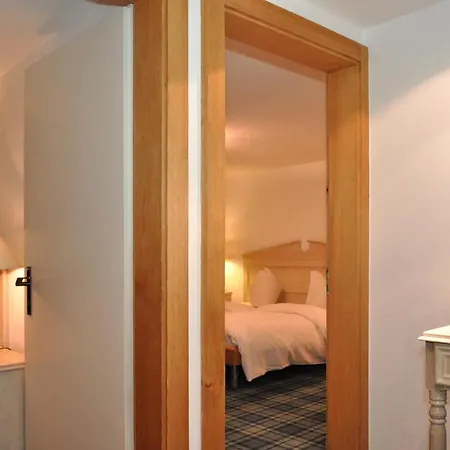 De La Paix Szálloda 3*