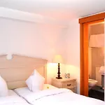 Hotel De La Paix