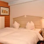Hotel De La Paix 3*