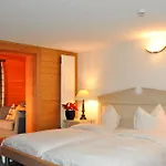 Hotel De La Paix 3*